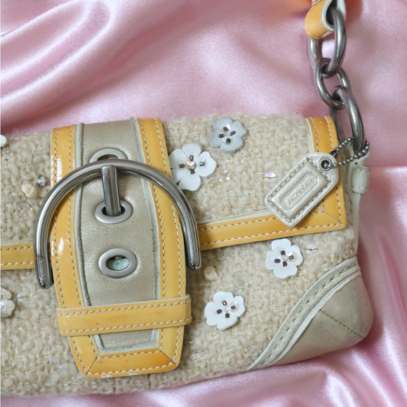 Vintage Coach Soho Tweed Shoulder Bag Flower Y2K - Picture 2 of 7